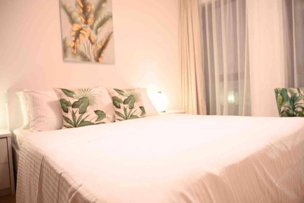 Brand New Furniture . Close To Dubai Mall. Exterior foto