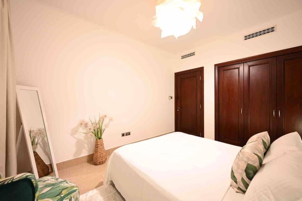 Brand New Furniture . Close To Dubai Mall. Exterior foto